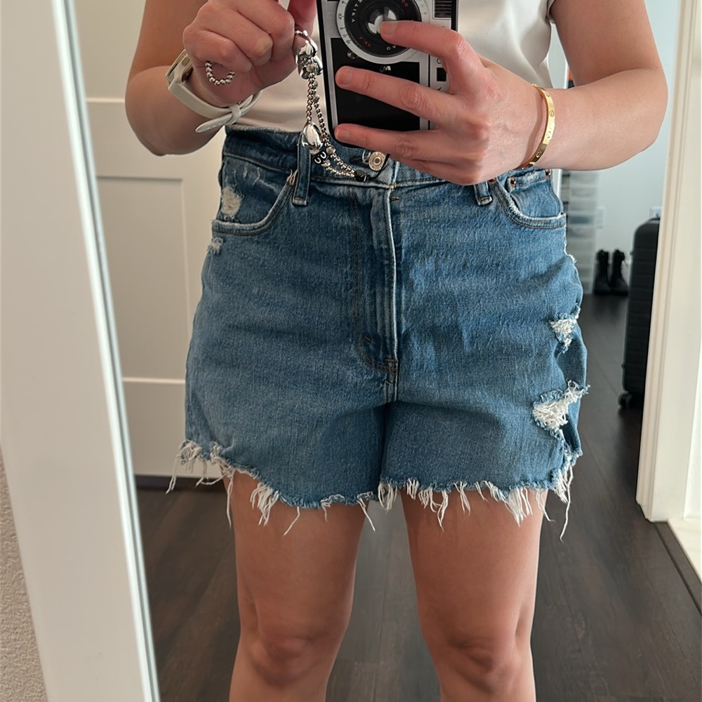 Abercrombie 4” Mom Denim Short